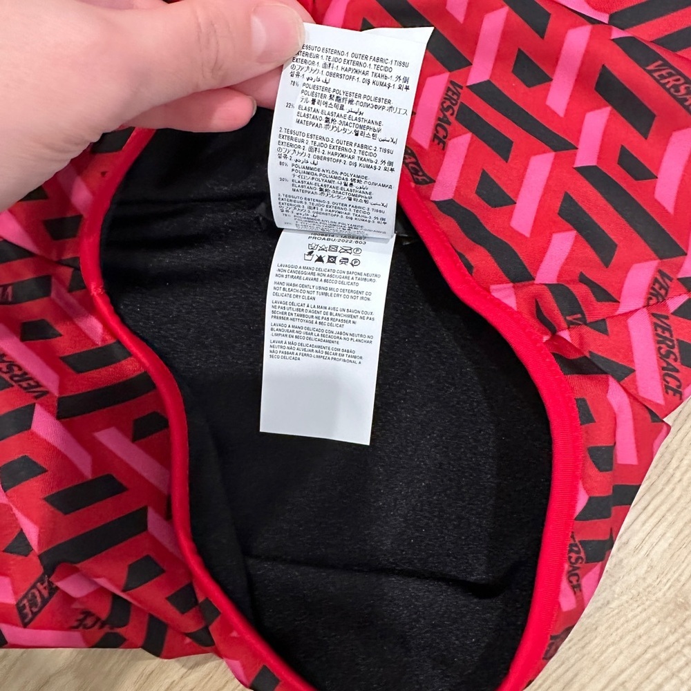 Versace Versace 'La Greca' Reversible One Piece swimsuit size 4 - Picture 11 of 13